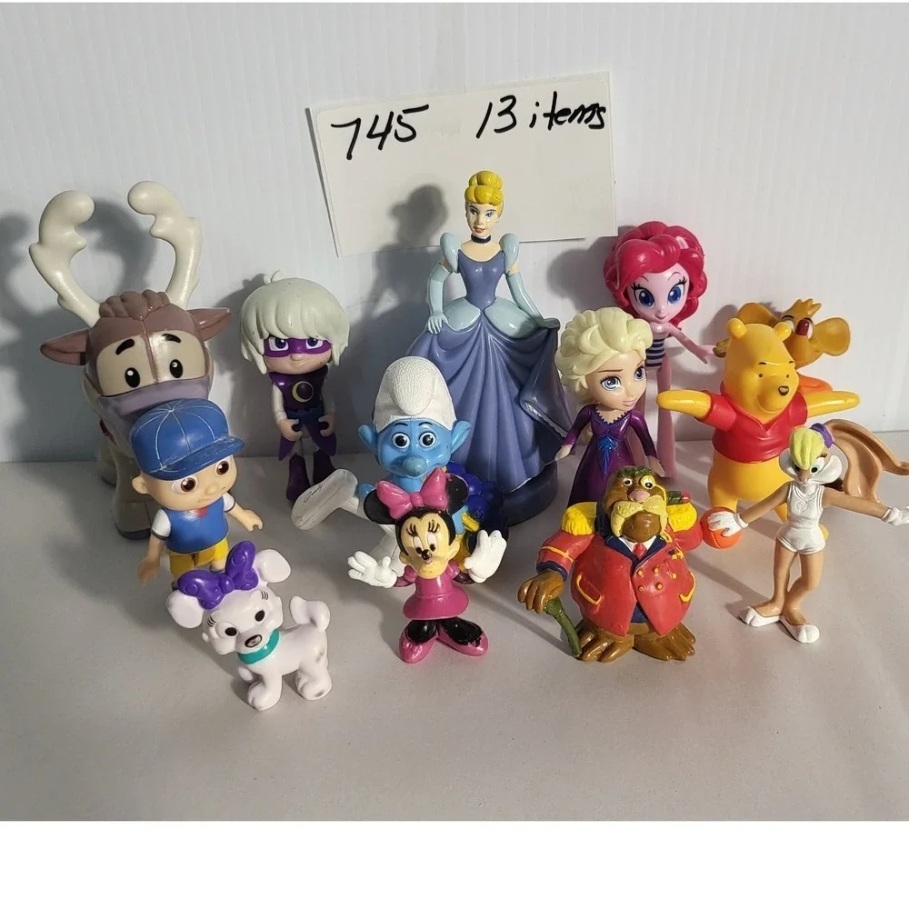 Disney, Dreamworks,‎ More! Lot of 13 Figurines Characters Toys Collection